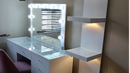 Queen Deluxe Glass top See-through