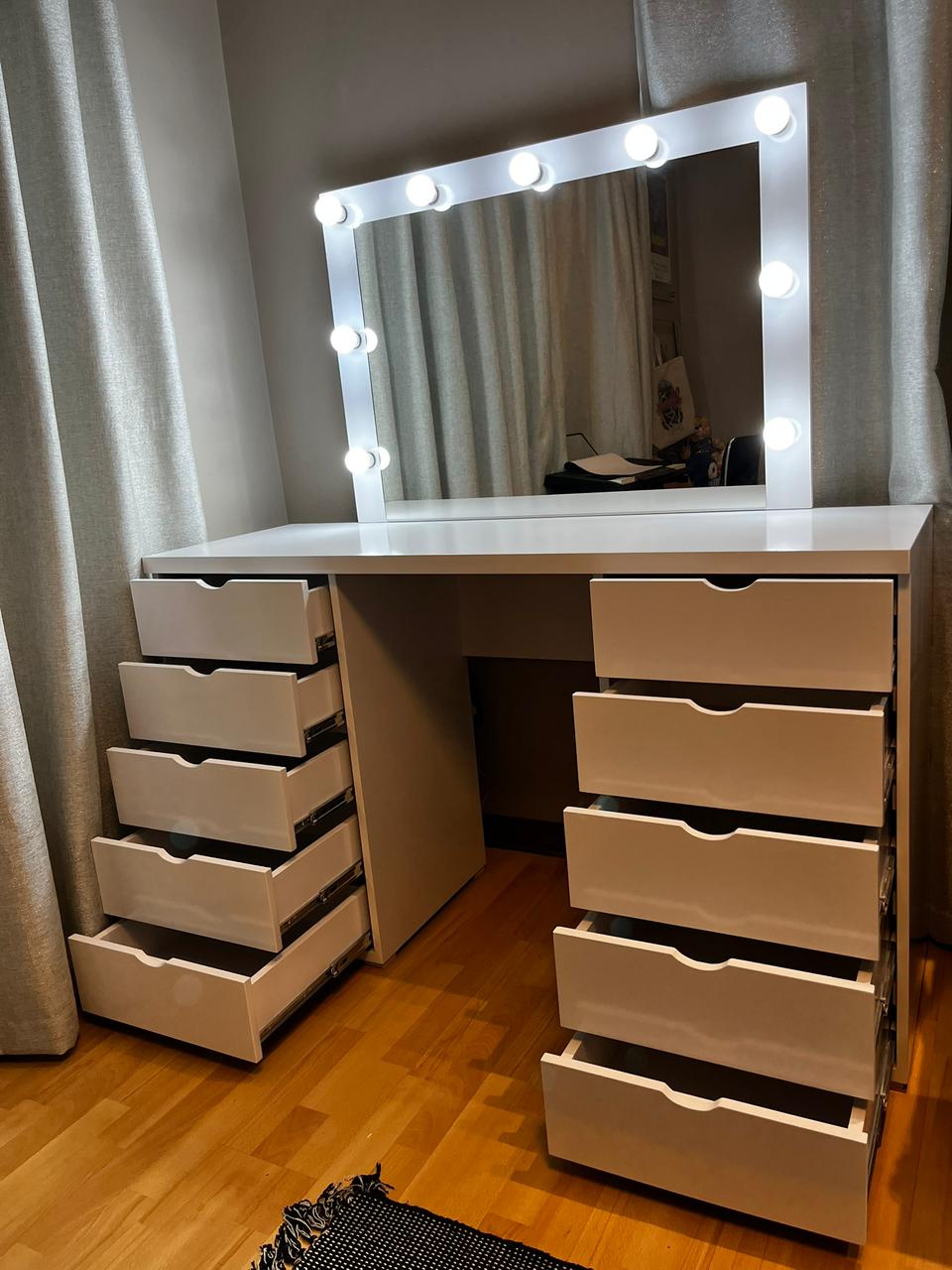 Moon Drawer Vanity Set (10 Drawer) with LED Mirror