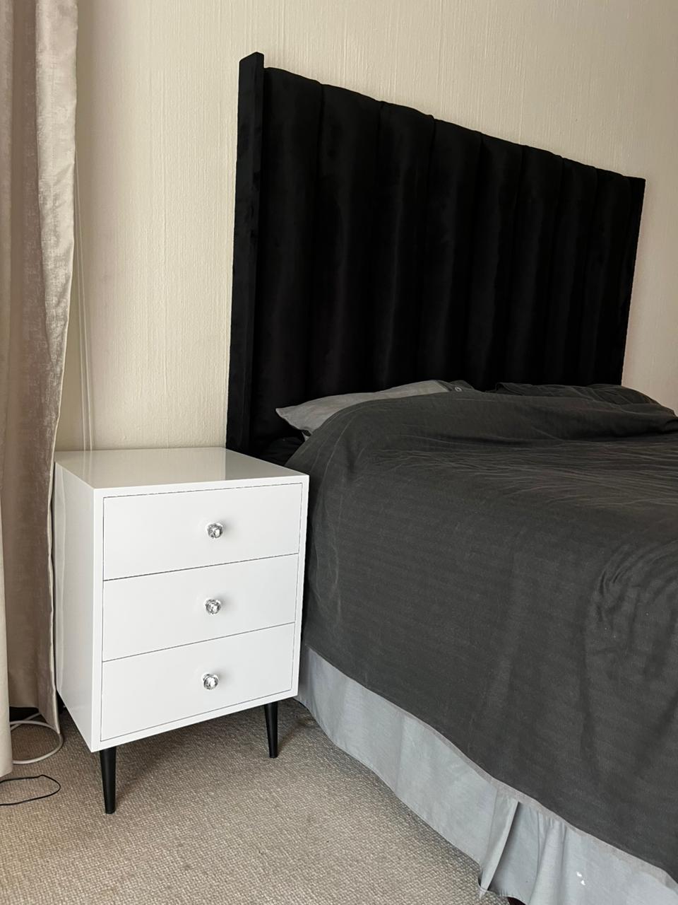 3 Drawer Bedside Table – Modern Storage Side Unit (Minimal Design)